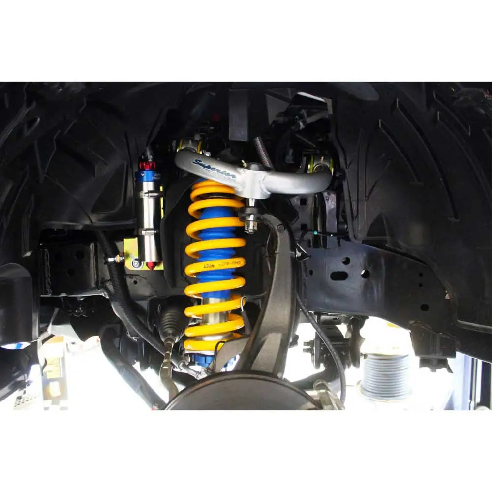 Superior Engineering Lift 2 + ’ Justerbare øvre Bærearmer Foran - Nissan Navara 15-22