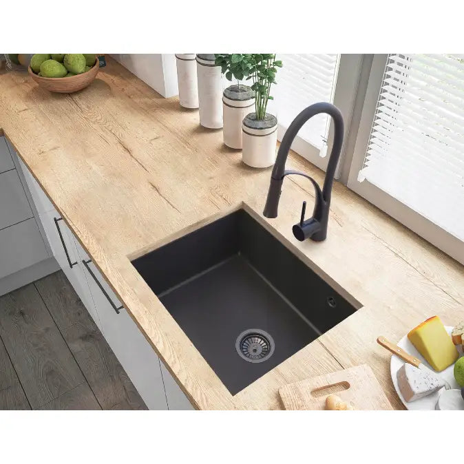 Svart Kjøkkenbatteri med Fleksibel Tut Nexo