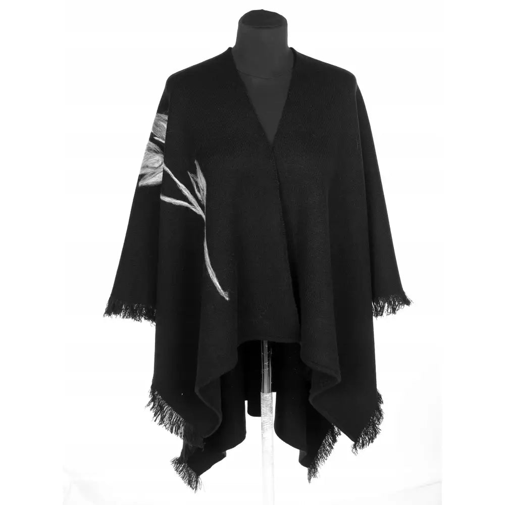 Svart Poncho med Broderi Størrelse Uni 42 til 48 50 52 til 56