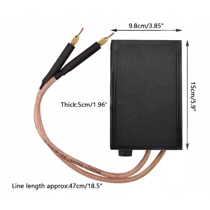 Sveiseapparat for hjemmebruk 8000W sett ovenfra med kabler og synlige mål og tykkelse på enheten.
