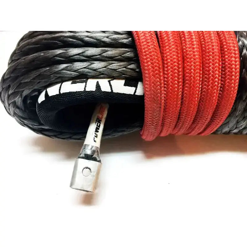 Nomax syntetisk tau 28m 10mm – sett fra siden med synlig endekrok