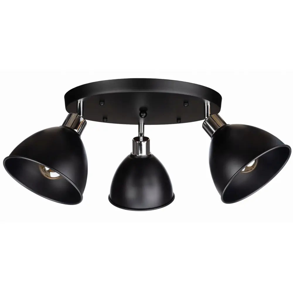 Taklampe med tre svarte, justerbare metallskjermer og sølvfargede detaljer på rund sort takplate.