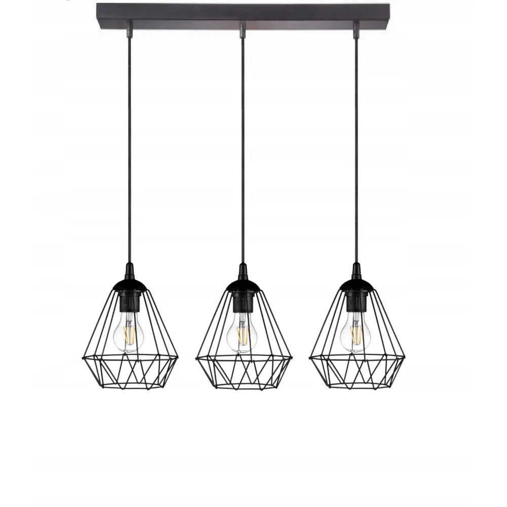 Taklampe Trippel med tre svarte metallskjermer i geometrisk design, synlige lyspærer, frontvisning.