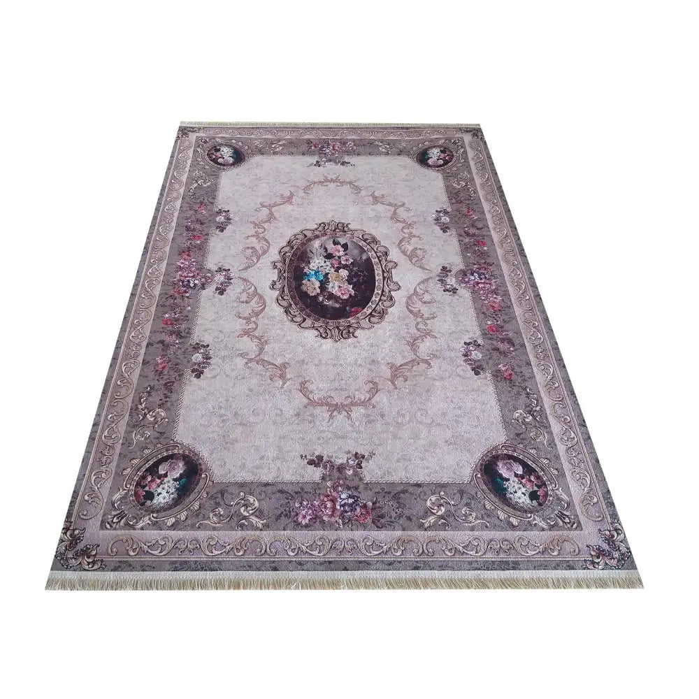 Tepe Horeca-Ny 100 brun teppe 160 x 220 cm, sett ovenfra med grått orientalsk blomstermønster og dekorative hjørner.