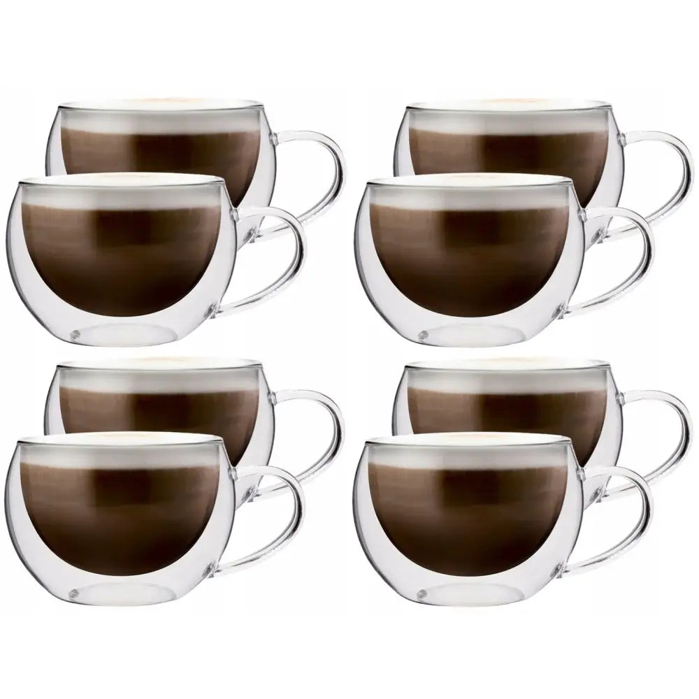 Termiske kopper med doble vegger og håndtak, seks glass fylt med kaffe med skum, sett forfra.