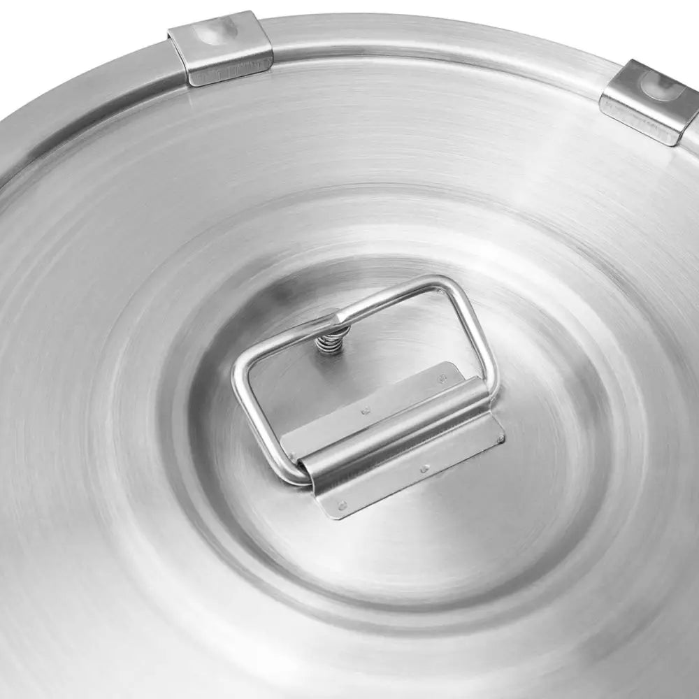 Termos matbeholder i stål, detalj av rundt lokk med robust håndtak og tre tydelige hengsler sett ovenfra.