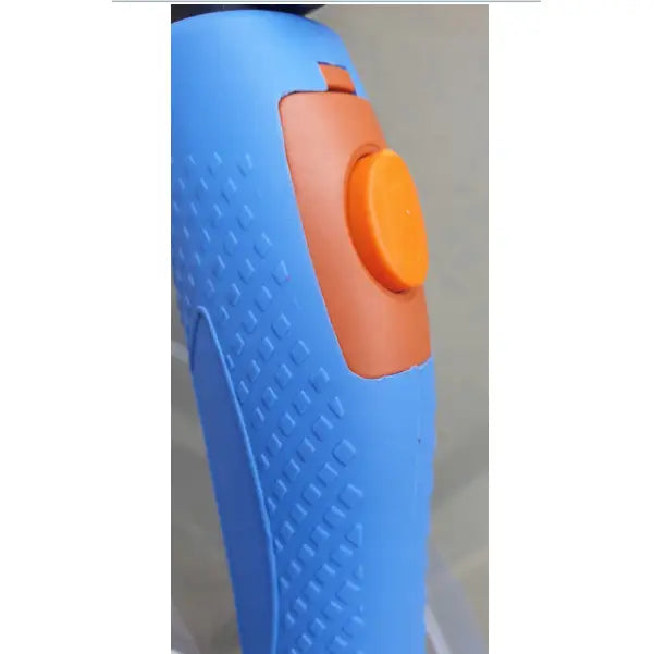 Tig sveisehåndtak Lift, blått rillemønstret grep med oransje knapp, detaljert nærbilde fra skrå vinkel.