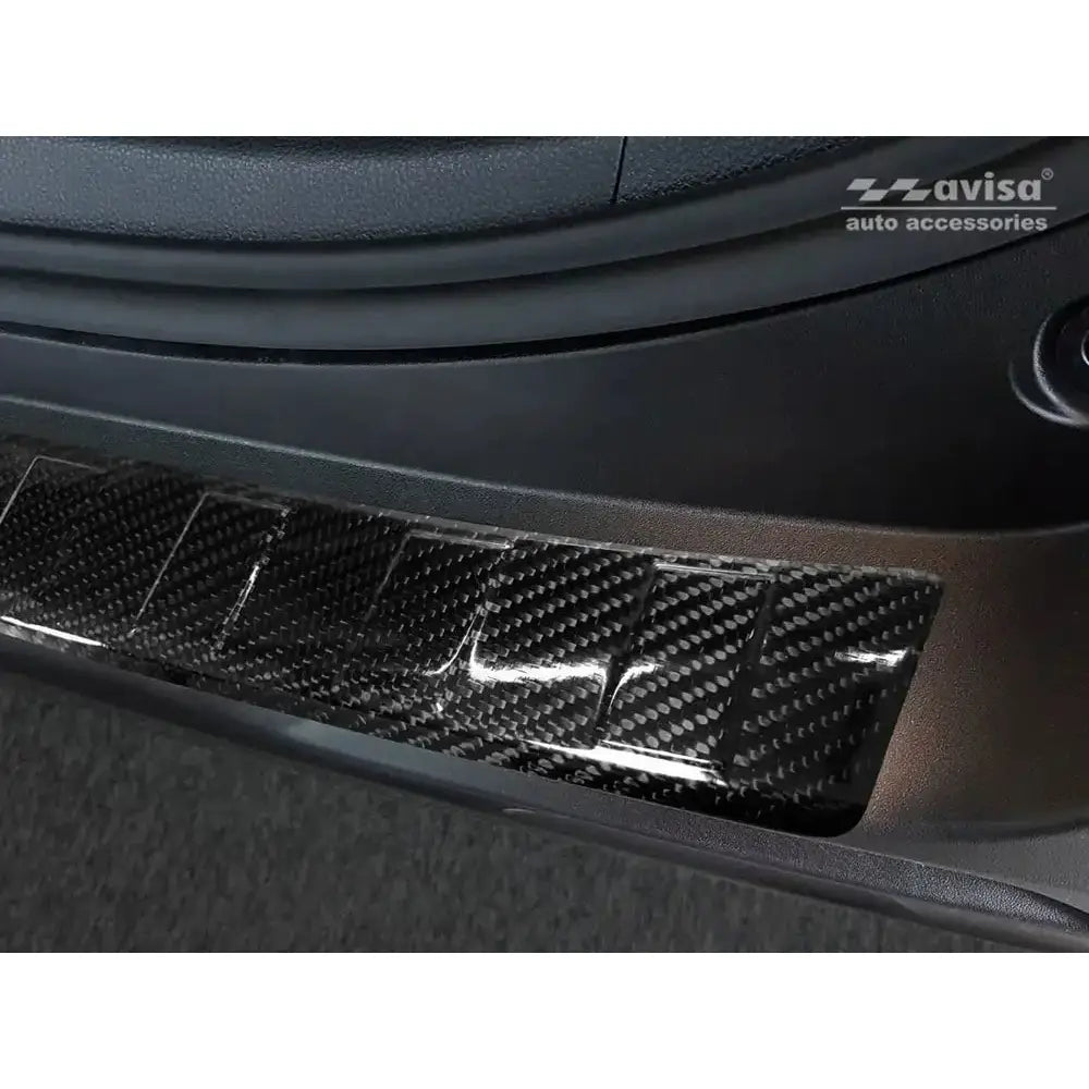 Lastebeskytter Toyota Rav4 v Generation 18- Karbonfiber Svart