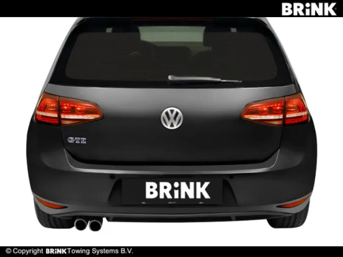 Brink tilhengerfeste for Vw Golf 7 GTE vist demontert med monteringssett
