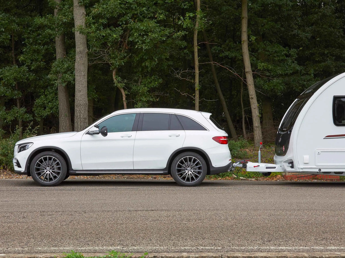 Brink tilhengerfeste til Mercedes GLC (X253) sett bakfra med kule demontert