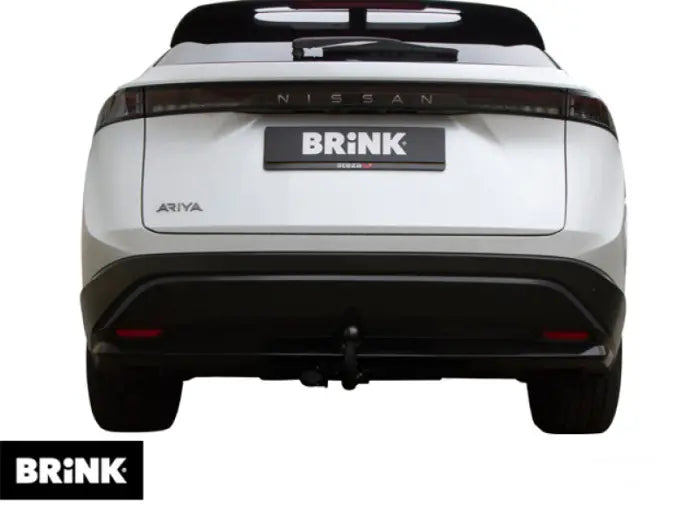 Brink tilhengerfeste til Nissan Ariya sett nedenfra med monteringssett