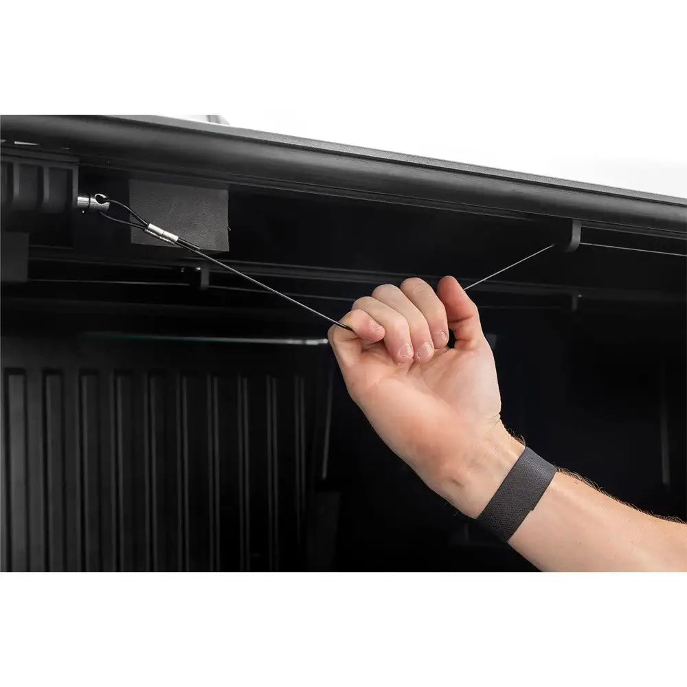 Tøff Tri-fold Lavprofilhardtop Rough Country 6’7’’ - Gmc Sierra 2500 14-19