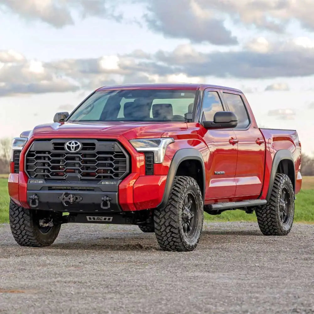 Nærbilde av skjermbreddere til Toyota Tundra 2022+, materialdetaljer