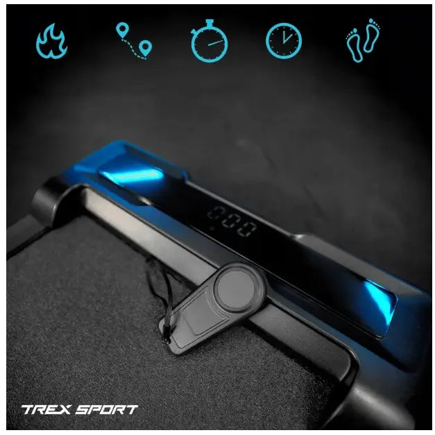 Tredemølle for hjemmetrening, detaljert visning av digitalt display med blå LED-lys og sikkerhetsklips.