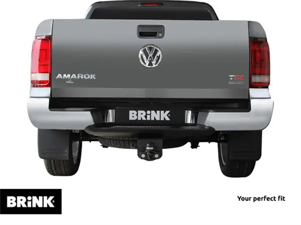Tilhengerfeste fra Brink montert under bakfangeren på Vw Amarok I pickup