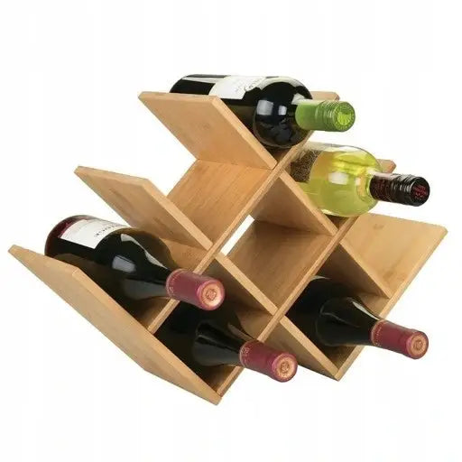 Trevinholder for 8 flasker, lyst vinstativ med seks flasker liggende horisontalt i separate rom.