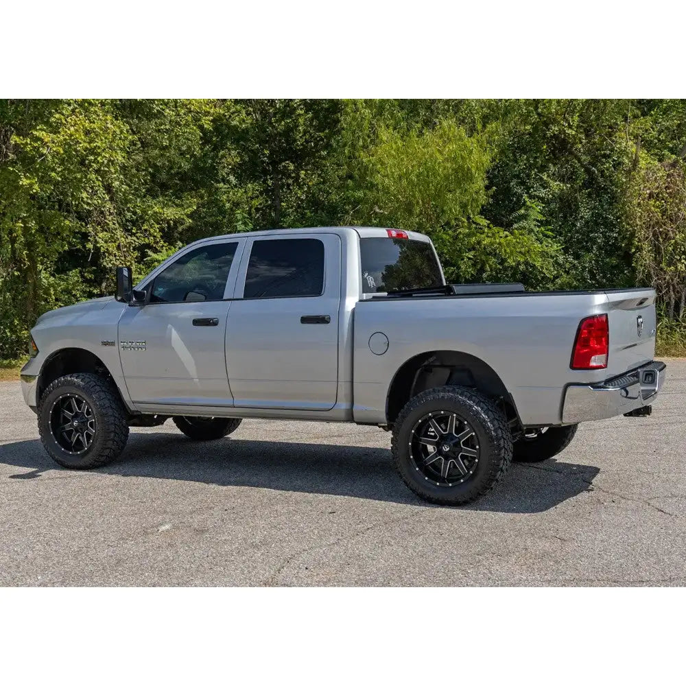 Tri-fold Flip Up Hard Cover - Dodge Ram 1500 Ds 09-18