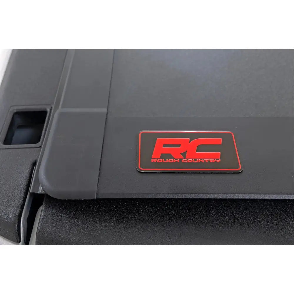 Tri-fold Flip Up Hard Cover - Dodge Ram 1500 Ds 09-18
