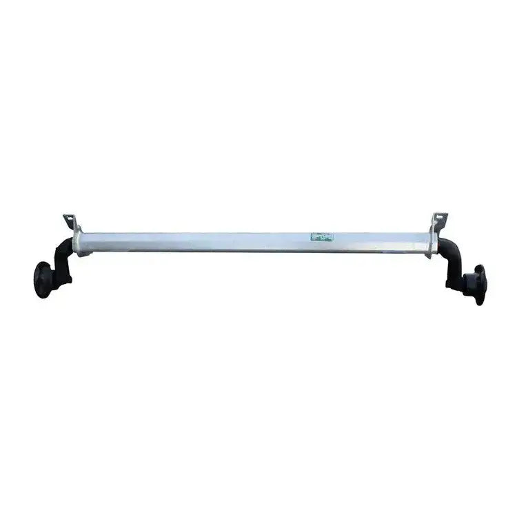 Aksling tilhenger AL-KO, sidevisning av sølvfarget stang med sorte ender og monteringsbraketter mot hvit bakgrunn.