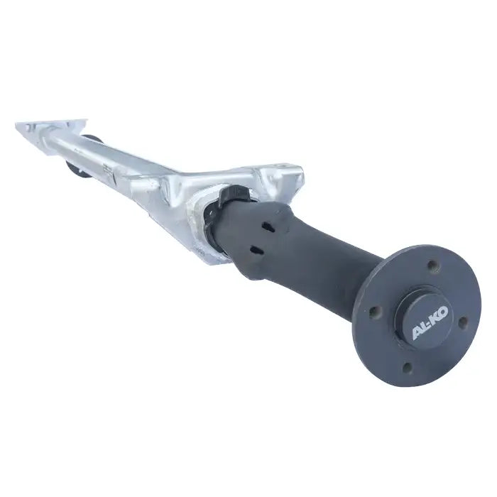 Aksling tilhenger AL-KO, nærbilde av sort nav med AL-KO-logo og monteringshull, lysegrå metall.