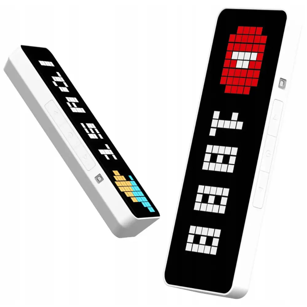 Ulanzi Pixel Klokke med Wifi, sort skjerm med pikselgrafikk og tekst, hvit ramme og sideknapper.