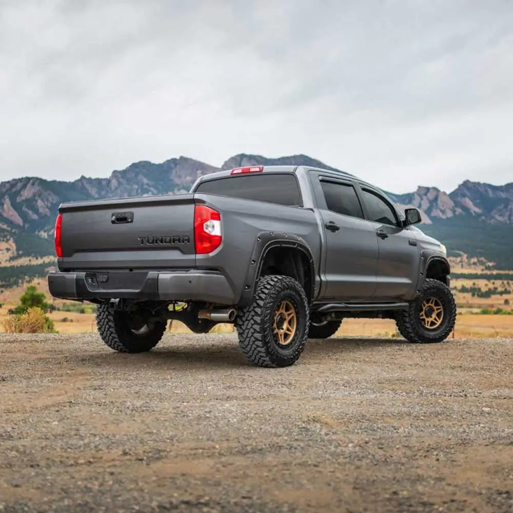 Utvidelser Skjermbue Lommer Rough Country Defender - Toyota Tundra 14-21.