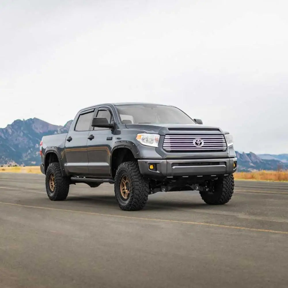 Utvidelser Skjermbue Lommer Rough Country Defender - Toyota Tundra 14-21.