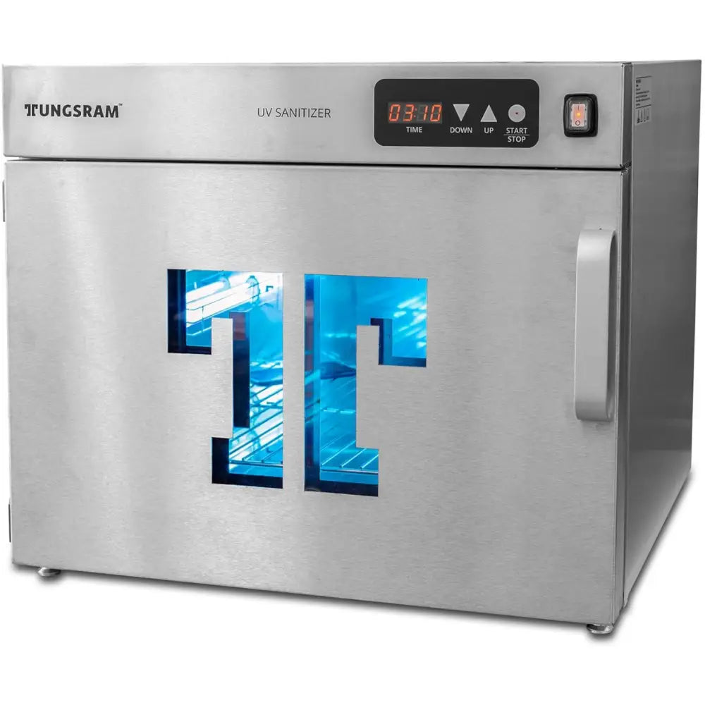 UV steriliseringsboks i grått metall, frontvisning med blått LED-lys gjennom gjennomsiktig logo og digitalt display.