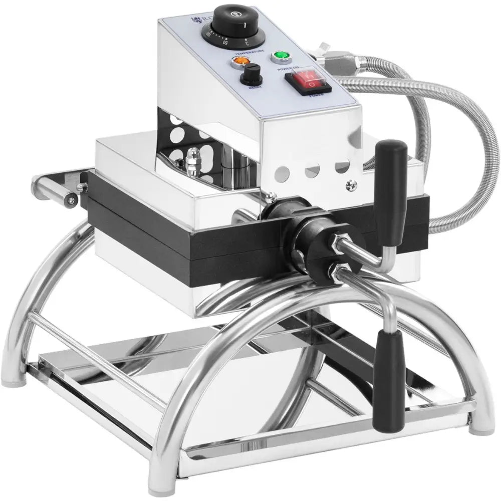 Vaffeljern med roterende plater, sidevisning av panel med bryter, knapper og led-lamper, metallslange bak.