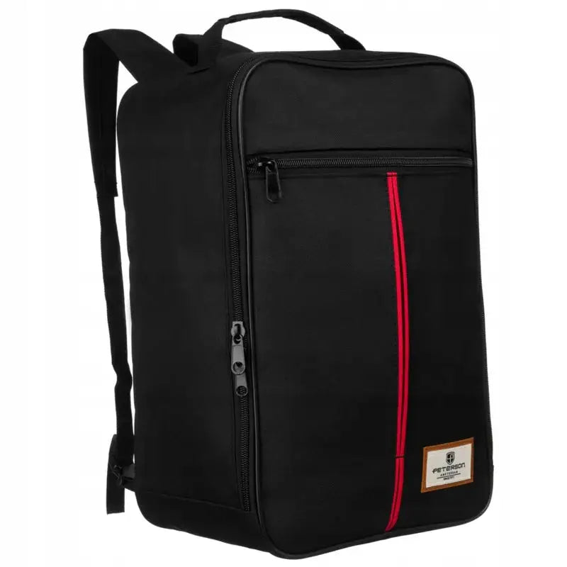Vanntett ryggsekk i svart tekstil med rød stripe, frontlomme med glidelås og diskret logopatch.