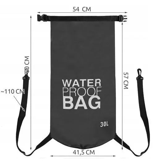Vanntett sekk 30L i svart, frontvisning med store hvite bokstaver og markerte mål på høyde og skulderreimer.