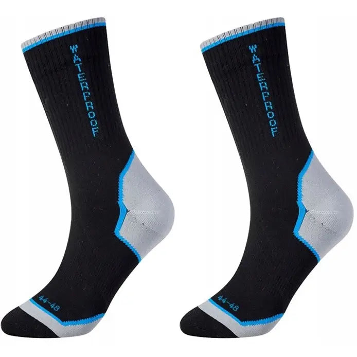 Vanntette varme skisokker i svart med grå tå og hæl, blå detaljer og WATERPROOF-tekst på leggen.