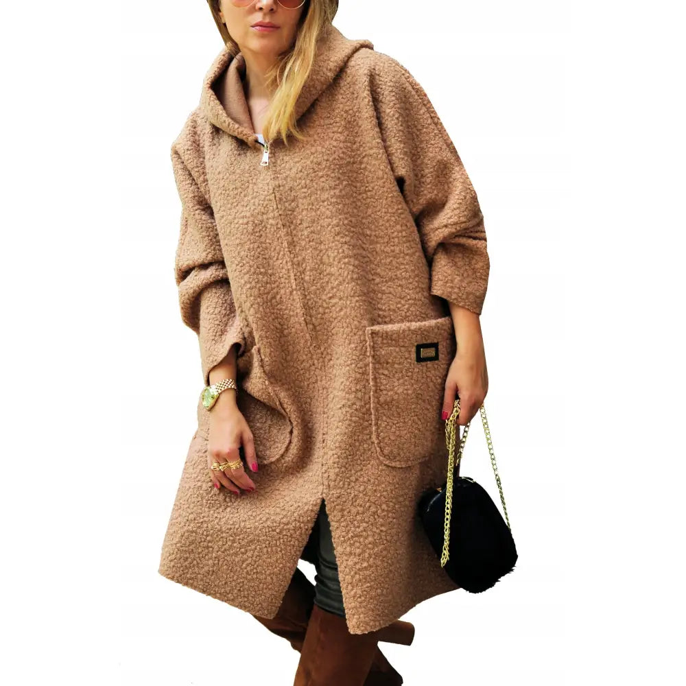 Varm Jakke med Lammeull og Hette i Kamelfarge