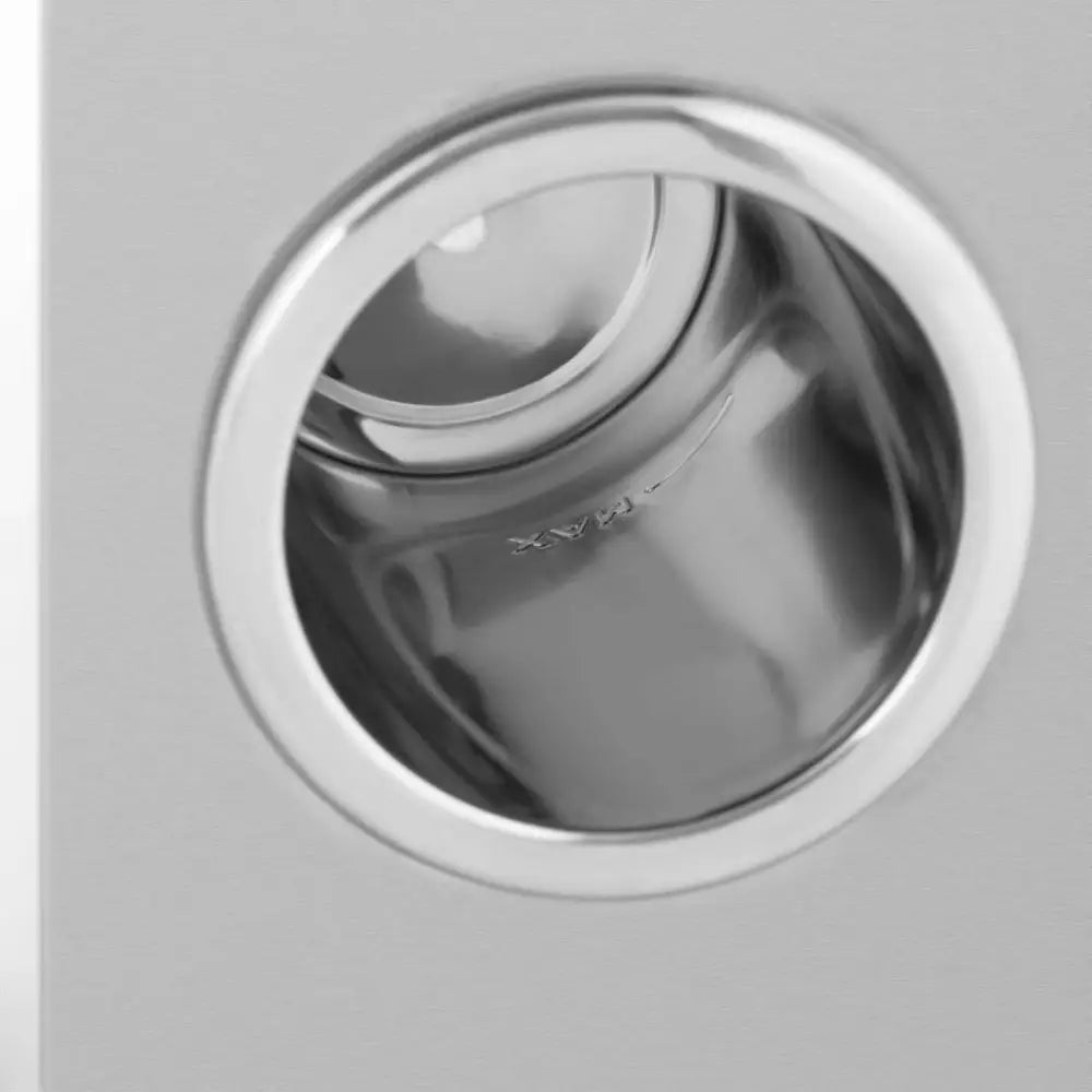 Varmeskap for sauser, nærbilde av metallåpning med innvendig maks-nivå markering på matt grå overflate.