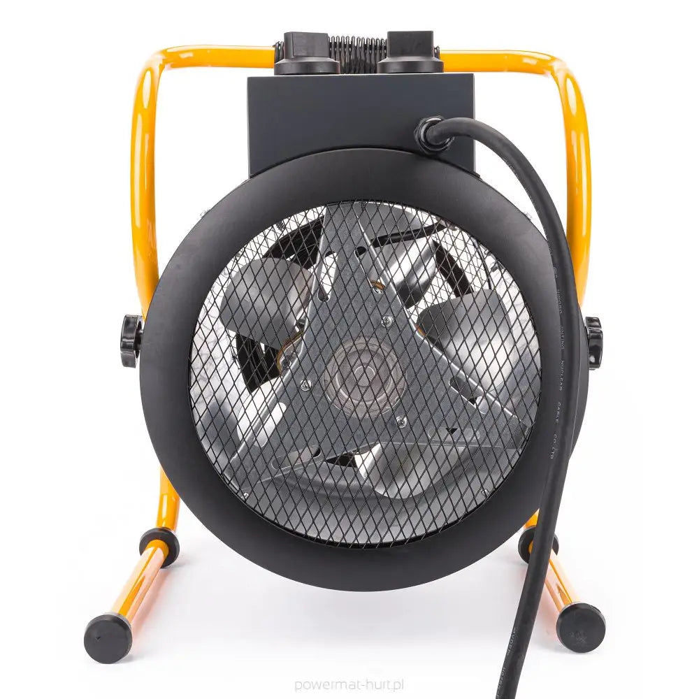 Varmevifte med gul ramme og sort frontgitter, synlige metallblader og strømkabel på høyre side, frontvisning.