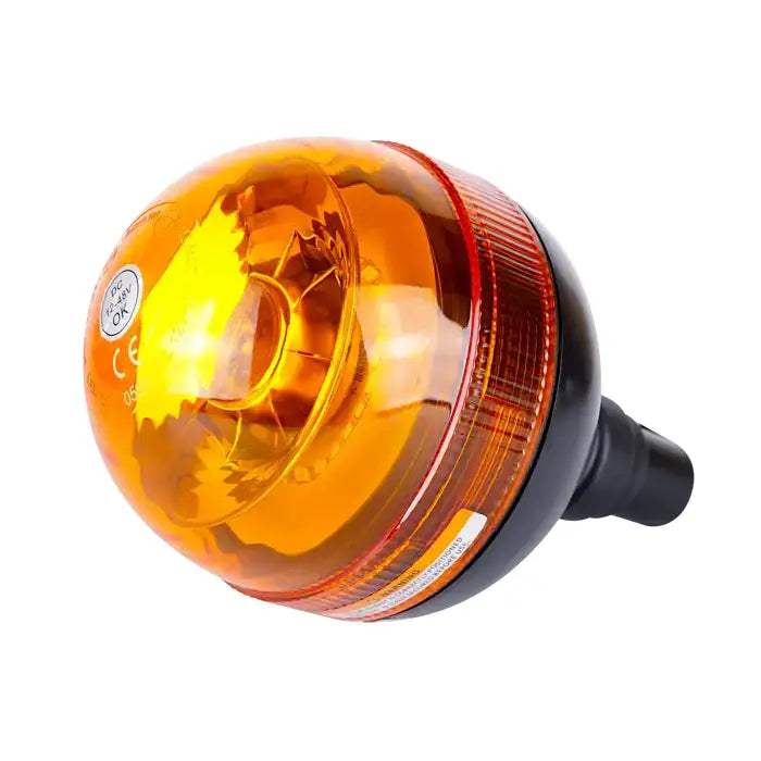 Varsellampe LED med oransje rund kuppel, svart sokkel, refleksdetaljer og synlig CE-merking fra skrå vinkel.