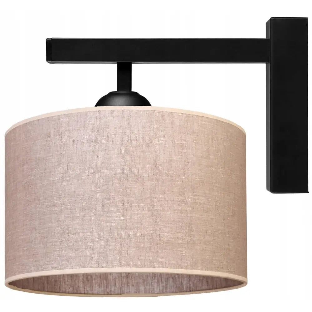 Vegglampe i svart metall med rund, beige lin skjerm, sidevisning som fremhever stoffets struktur.