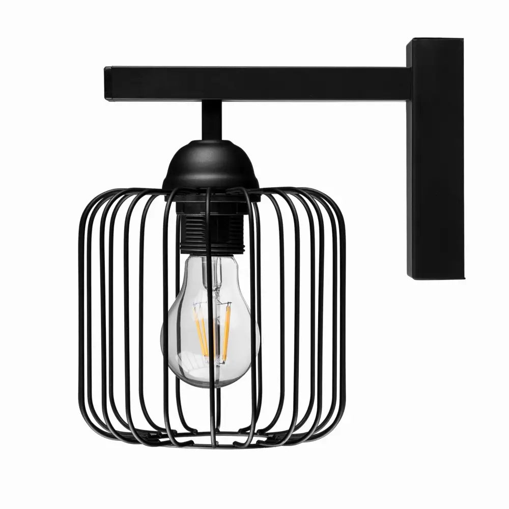 Vegglampe Loft Trådkurv i svart metall, sidevisning med åpen burform rundt lyspæren mot hvit bakgrunn.