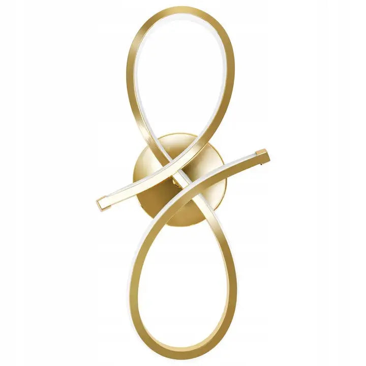 Veggmontert designerlampe i gull, frontvisning som fremhever buet form og integrert LED-lys mot hvit bakgrunn.