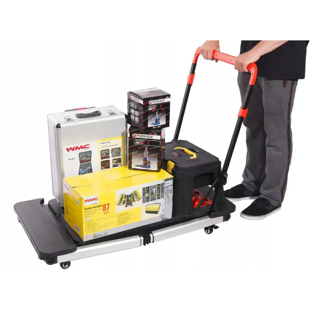 Universal multifunksjonell verkstedbord 7 i 1 brukt som transporttralle med verktøykasser og esker, sidevisning.