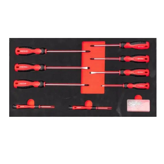 Riwall verkstedskap, oversiktsbilde av røde og svarte skrutrekkere og tilbehør i sort skuff.