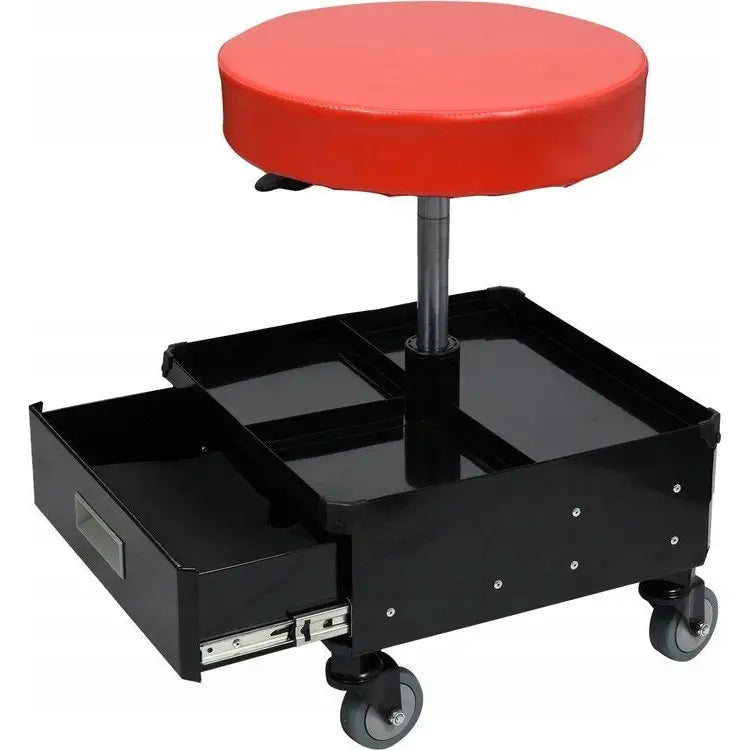 Verkstedstol med hjul og tre skuffer, rødt polstret sete og svart understell sett fra skrå vinkel.