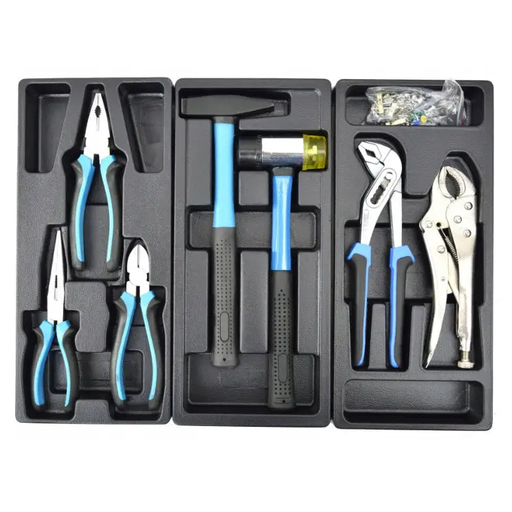 Verkstedsvogn med 7 skuffer, oversiktlig sortiment av håndverktøy med blå og sorte håndtak sett ovenfra.