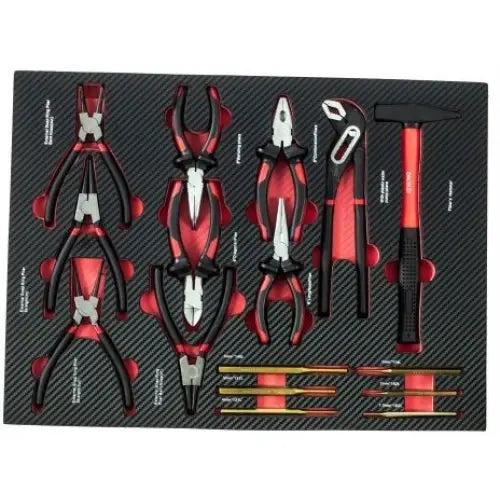 Verkstedvogn Grosley, oversiktsbilde av seks tenger, hammer, pinner og meisel i sort og rød skuminnredning.