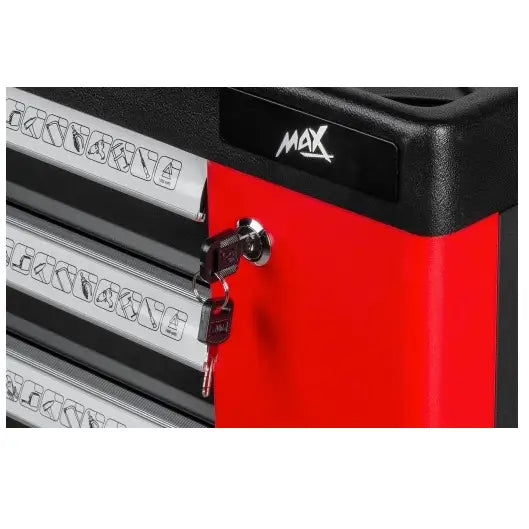 Verkstedvogn med skap, nærbilde av lås med to nøkler og fremhevet sølvfargede skuffer med MAX-logo.