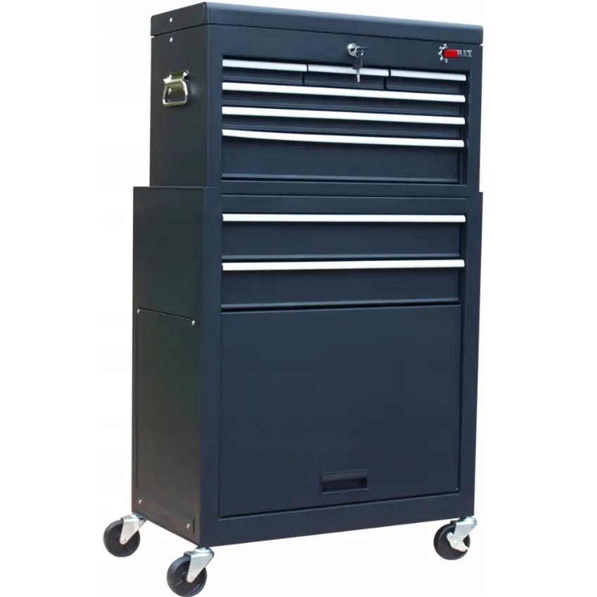 Sort verkstedvogn med åtte skuffer, låsbar toppseksjon, sølvhåndtak og hjul, sett skrått forfra.