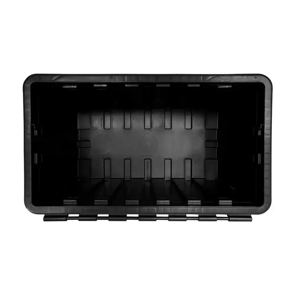 Verktøykasse Daken Arka, frontbilde med åpen innsiden som viser riller og glatt plastoverflate.