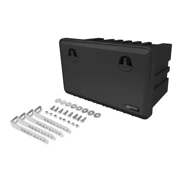 Verktøykasse Daken Just, sort plastboks med to frontlåser, monteringsutstyr og metallbeslag foran.
