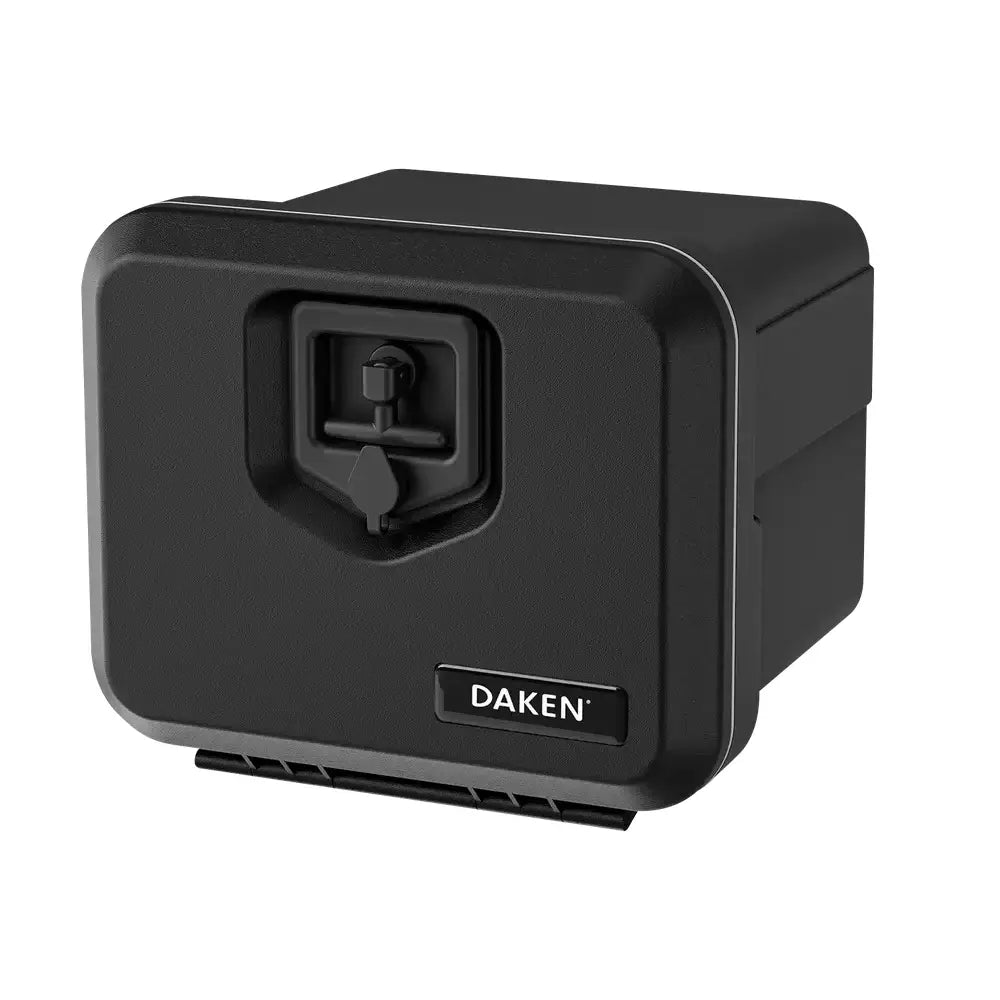 Verktøykasse Daken Welvet 400, sort plastboks med lås og DAKEN-logo synlig på fronten.