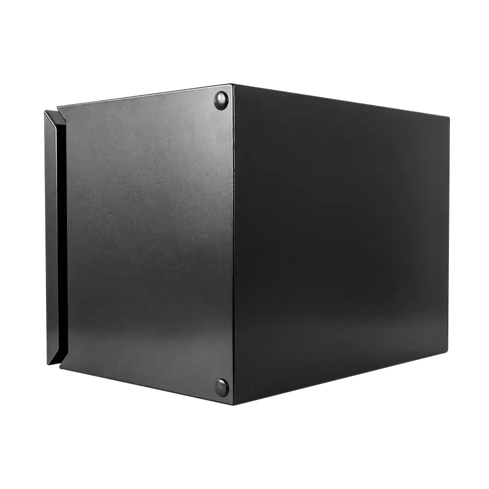 Verktøykasse Daken ZEN31, sort metallboks fra skrå vinkel med matt finish, hjørneknotter og håndtak til venstre.